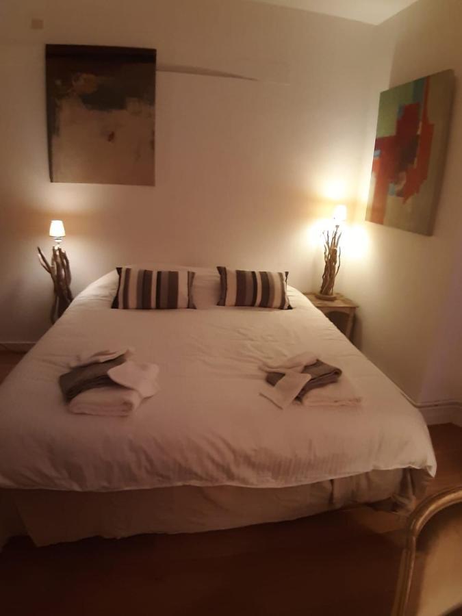 Le Dernier Metro Bed and Breakfast Woluwe-Saint-Pierre Exteriör bild
