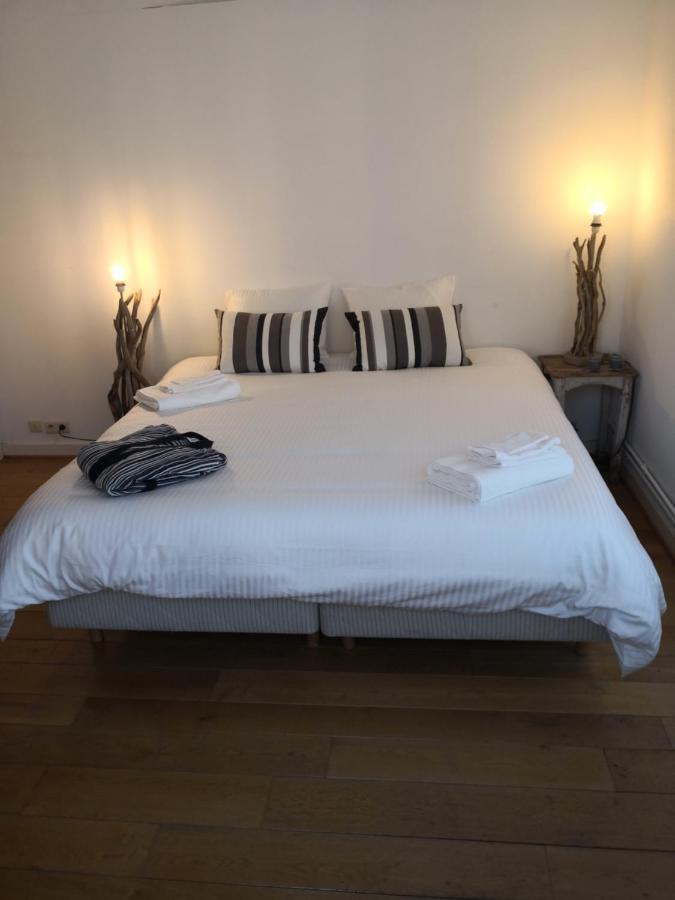 Le Dernier Metro Bed and Breakfast Woluwe-Saint-Pierre Exteriör bild